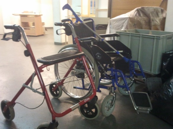 Rollstuhl + Rollator für das PH Tabea